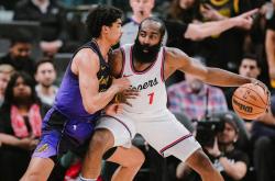 开云体育app-湖人主场战胜快船，取得三连胜