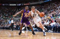 开云体育下载-步行者中锋基里连科受伤